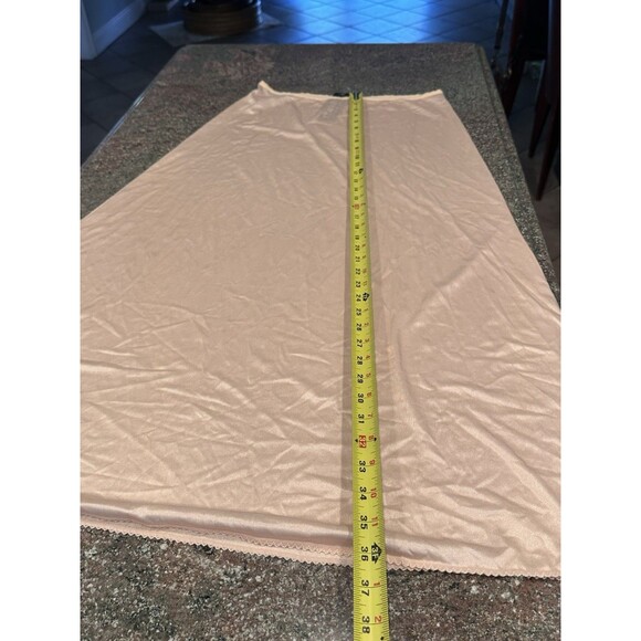 Vintage Vassarette Nylon Half Slip Lace Trim Ivory Size S/M  Long USA - Picture 3 of 6